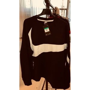 Nike Sweater-Brand New